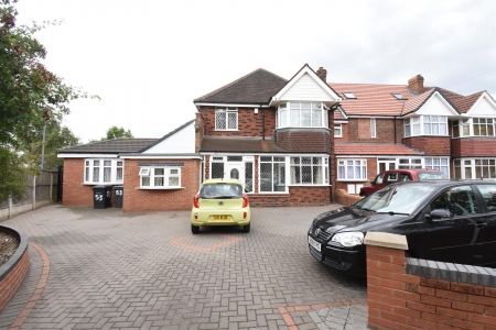 6 bed house for sale in Douglas Avenue, Hodge Hill, Birmingham
