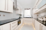 Flat to rent on Farley Court, Allsop Place, NW1 - Property Image 3