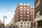 Flat to rent on Hill Street W1 - Property Image 2