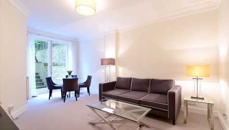 2 bed Flat to rent on Lexham Gardens W8