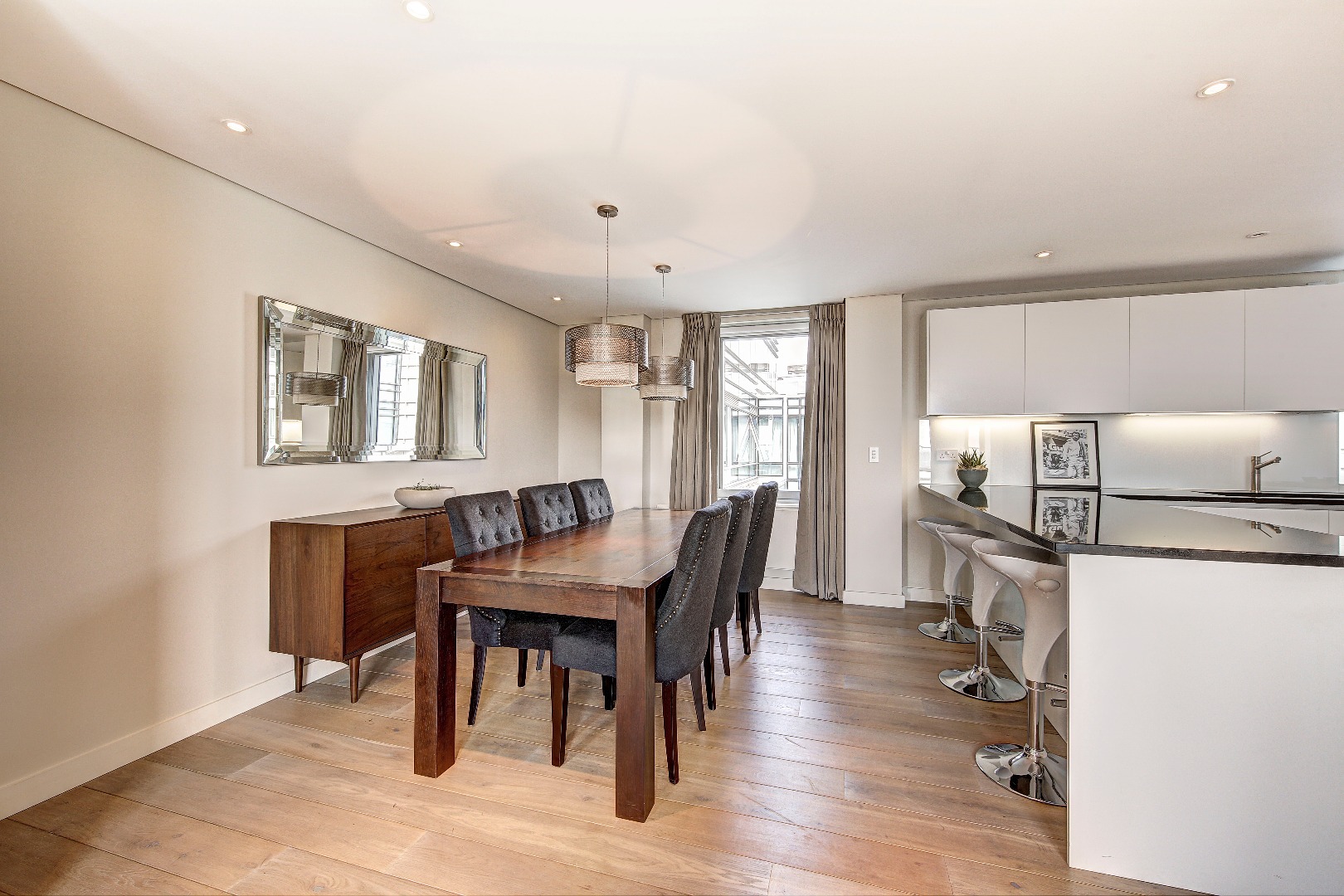 4 bed Flat to rent on Merchant Square East - Property Image 1