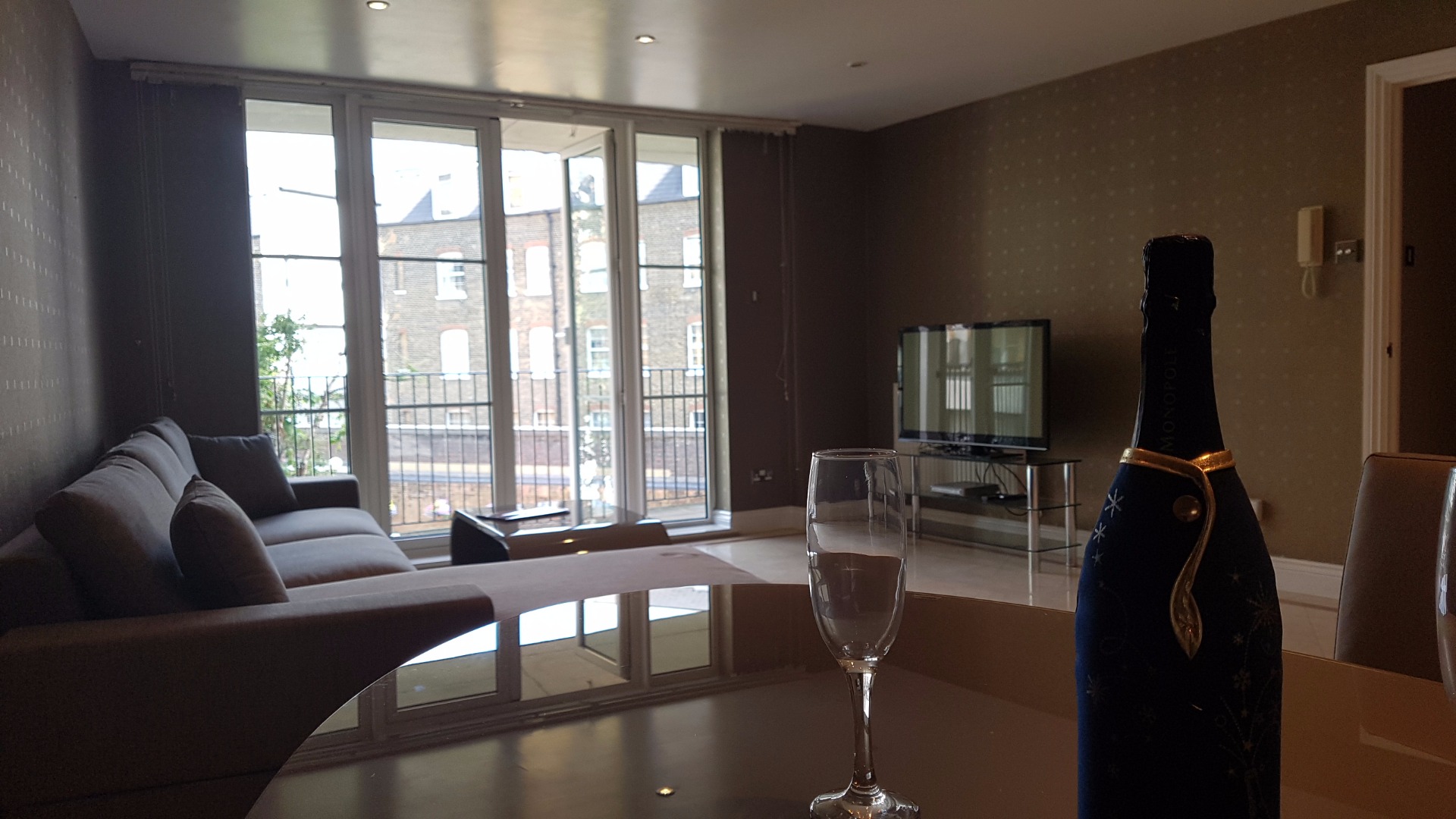 2 bed Flat to rent on Palgrave Gardens NW1 - Property Image 1