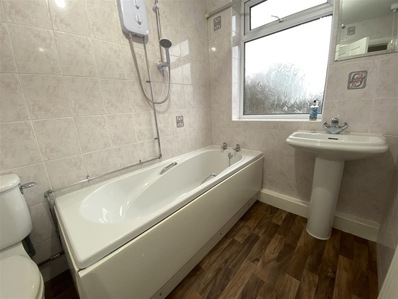 3 bed semi-detached to rent in Romney Road, Bolton 12