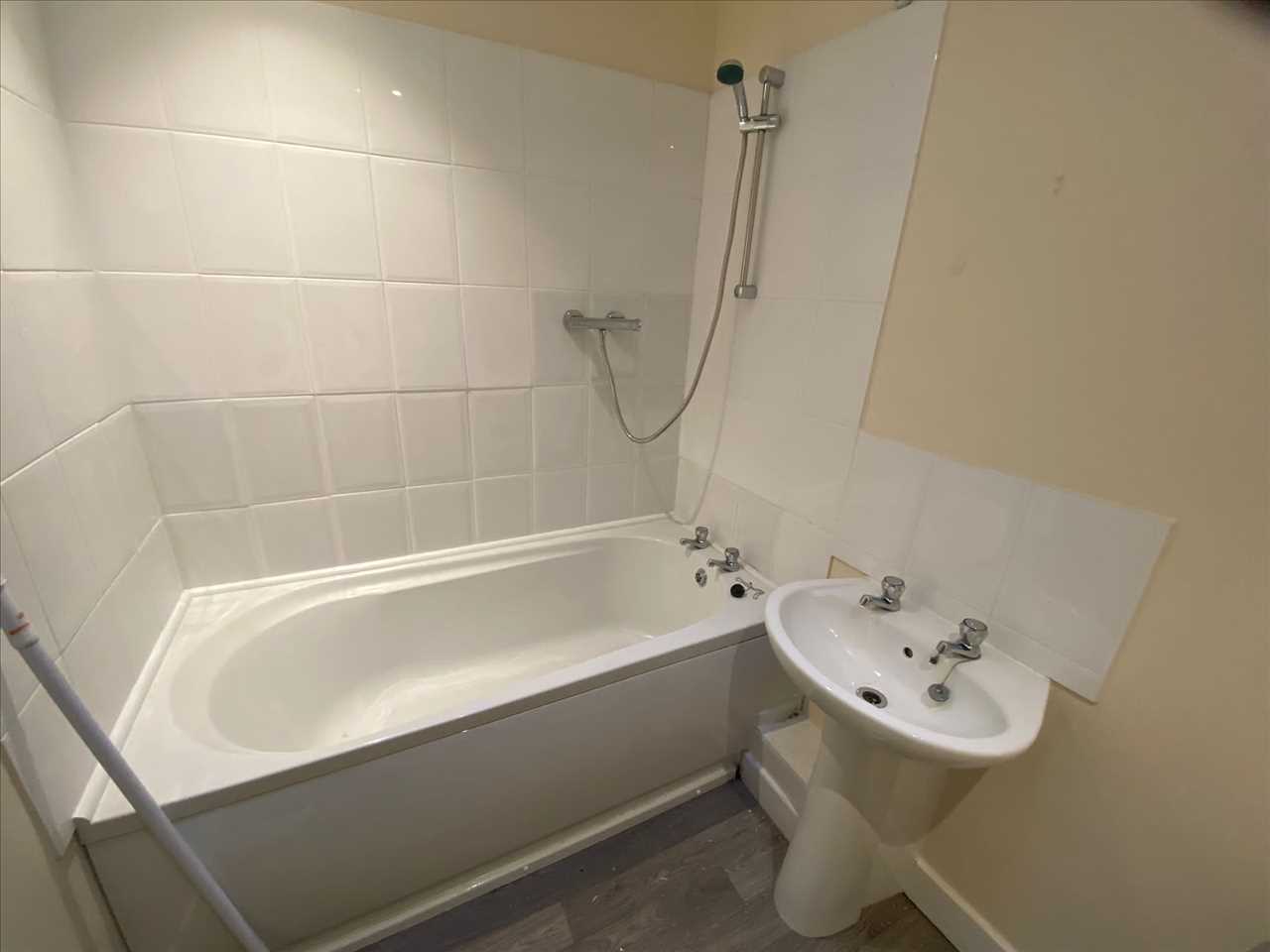2 bed apartment to rent in Winter Hey Lane, Horwich 8