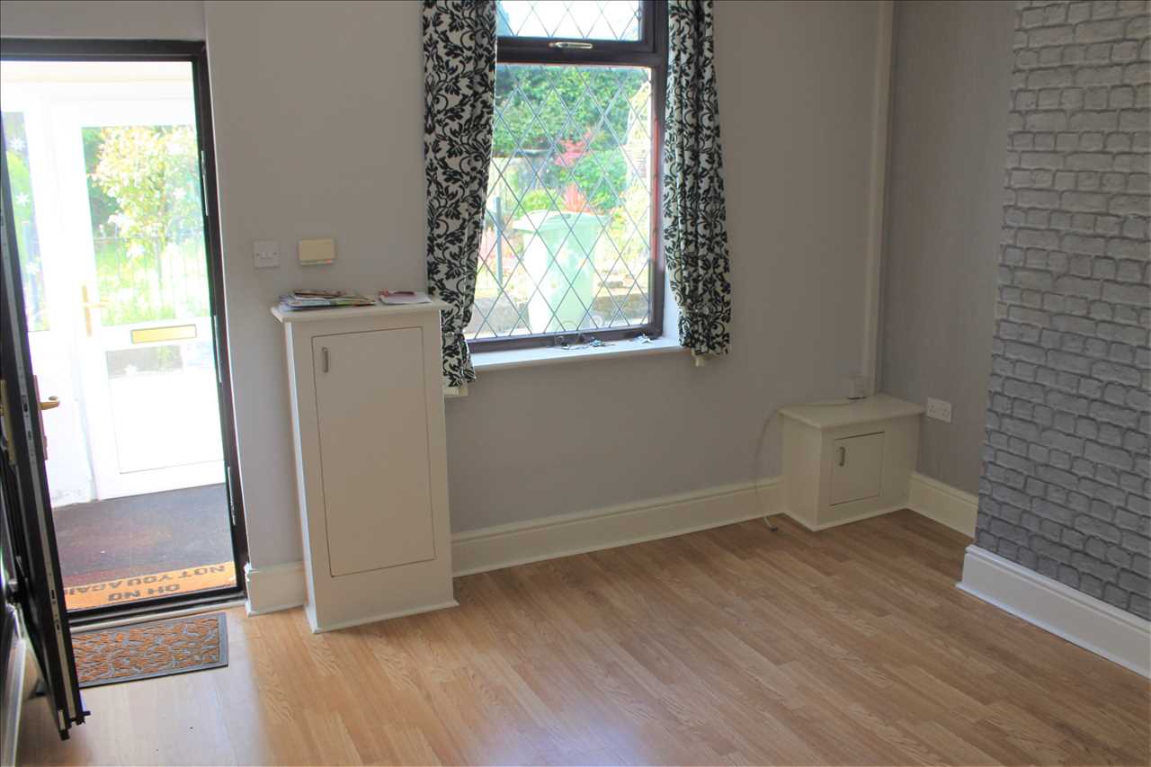 2 bed terraced to rent in Faith Street, Smithills, Bolton 2