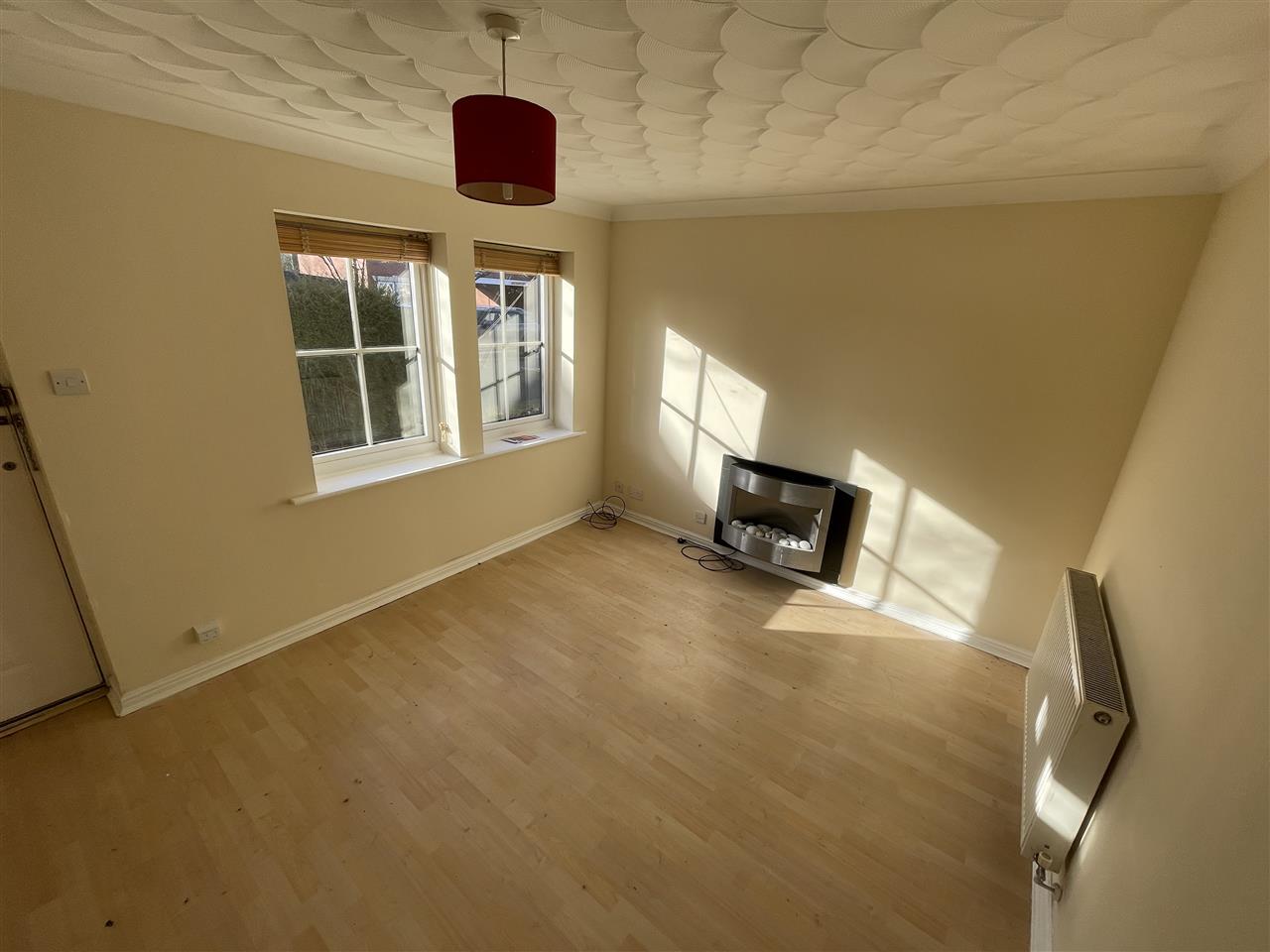 2 bed end of terrace to rent in Marlow Court, Adlington 2