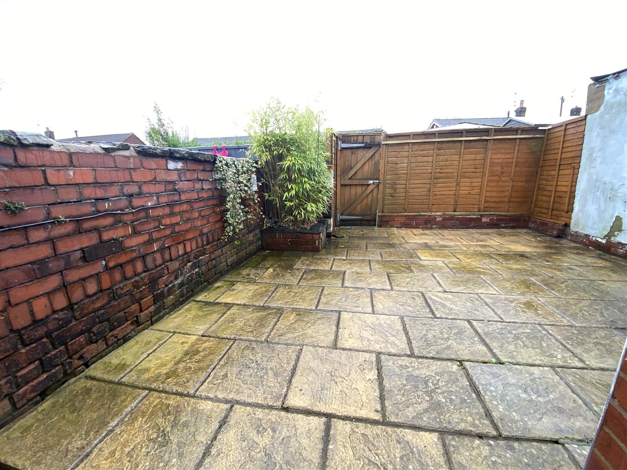 4 bed terraced to rent in Bolton Road, Anderton 10