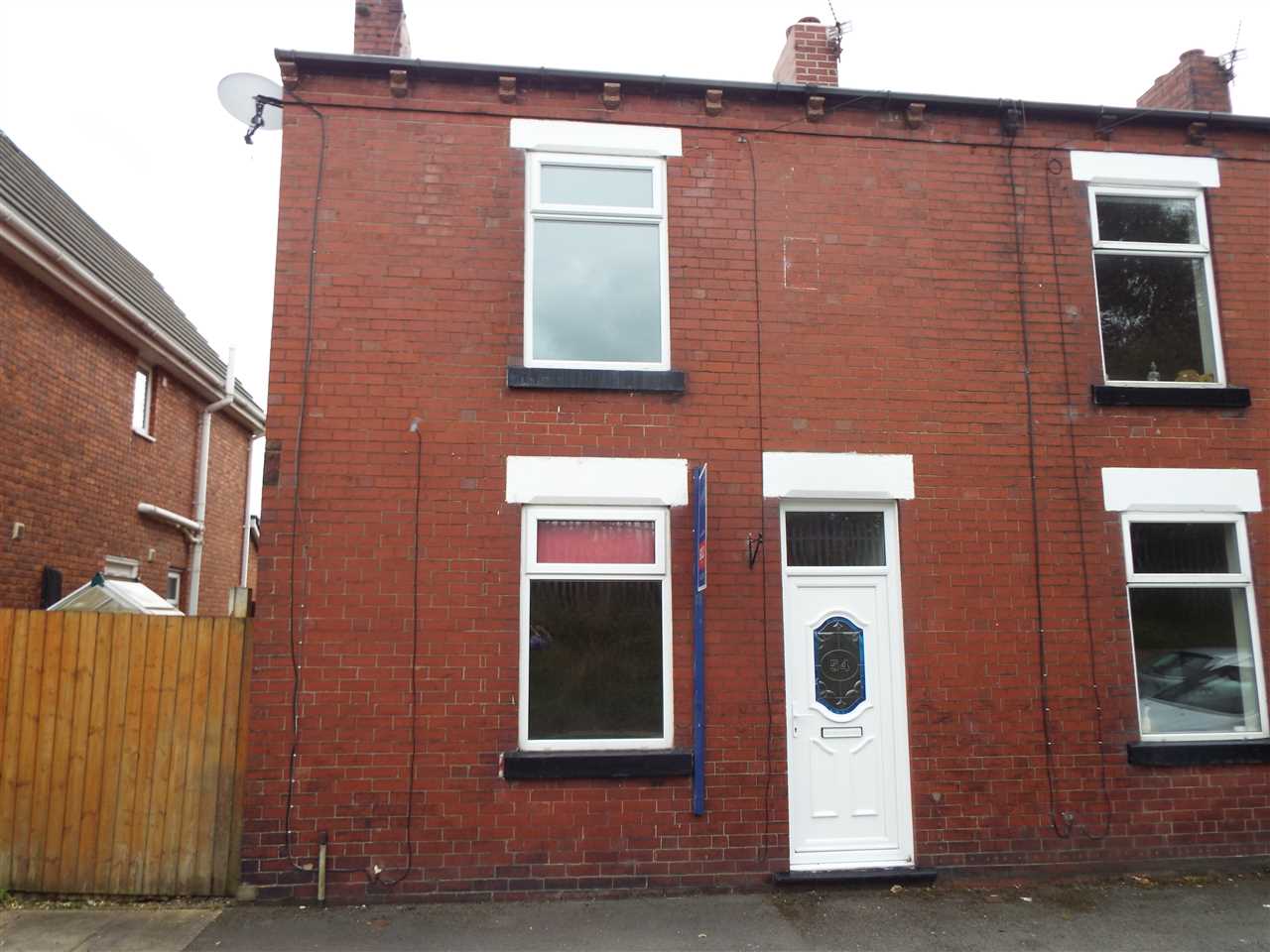 3 bed terraced to rent in Railway Street, Hindley, Wigan - Property Image 1