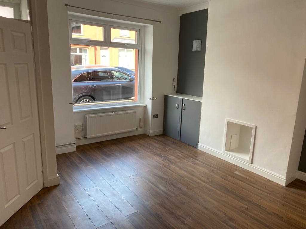2 bed terraced to rent in Armstrong Street, Horwich, Bolton 2
