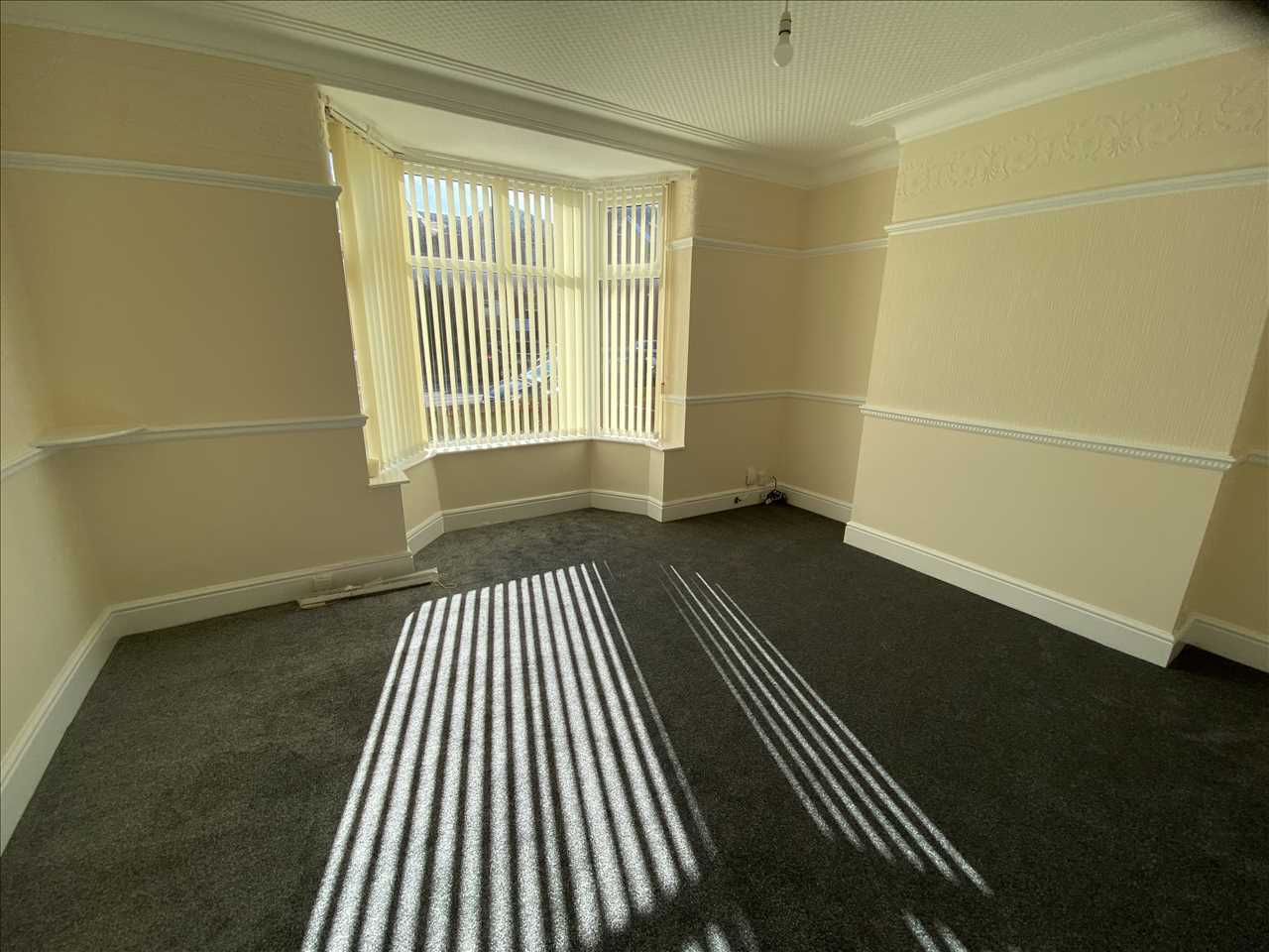 3 bed semi-detached to rent in Chorley Old Road, Bolton 5