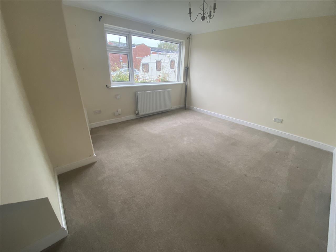 2 bed semi-detached to rent in Greenside, Euxton, CHORLEY 2