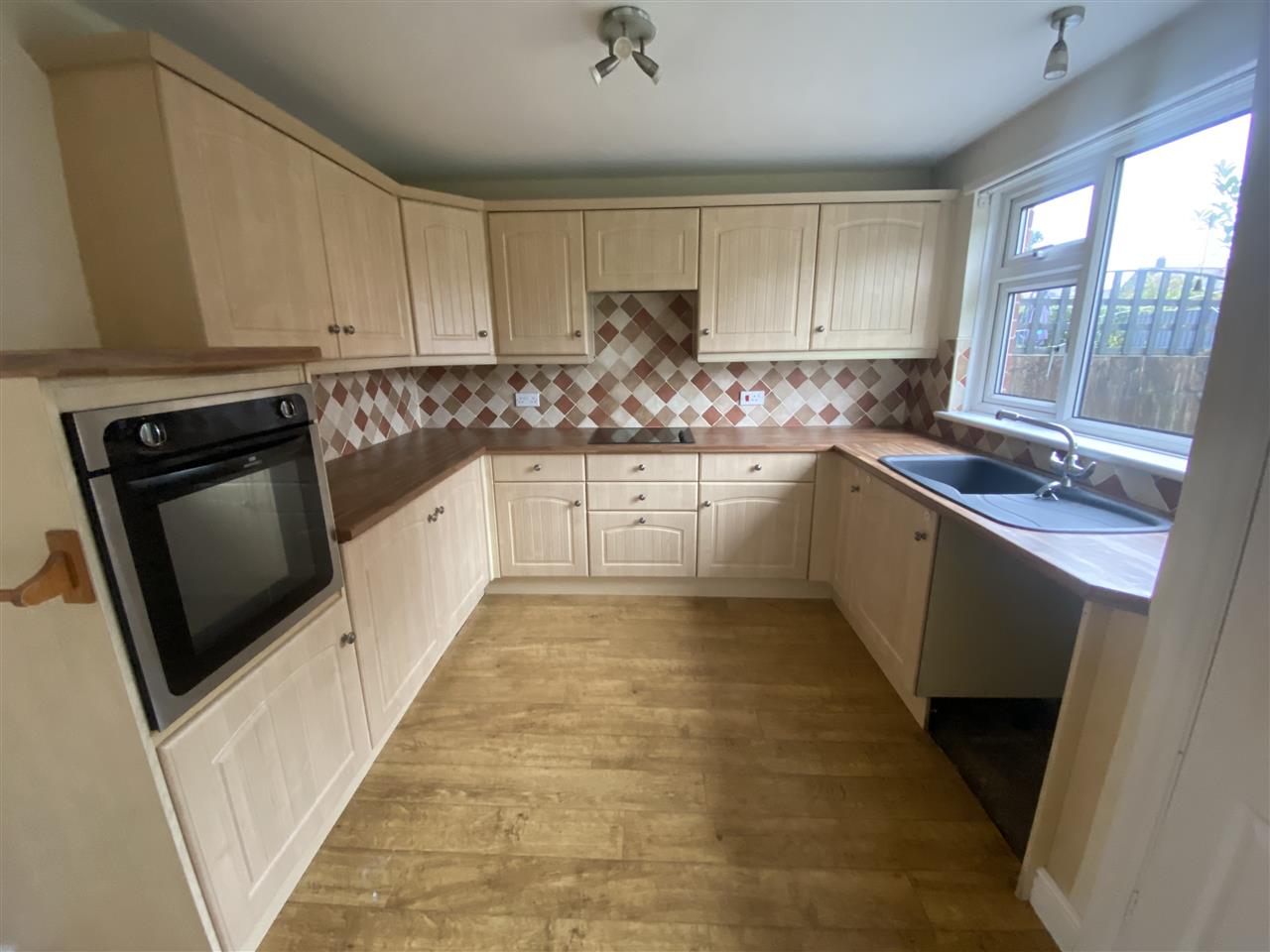 2 bed semi-detached to rent in Greenside, Euxton, CHORLEY 4