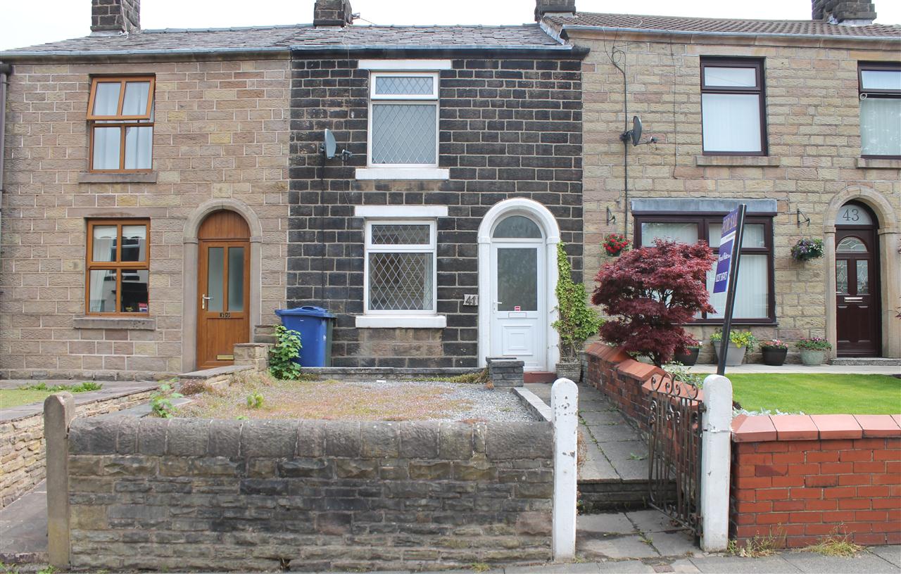 2 bed terraced to rent in Chorley Road, Adlington 1