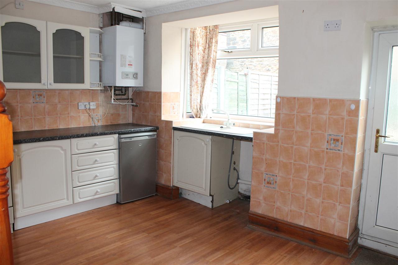 2 bed terraced to rent in Chorley Road, Adlington 4