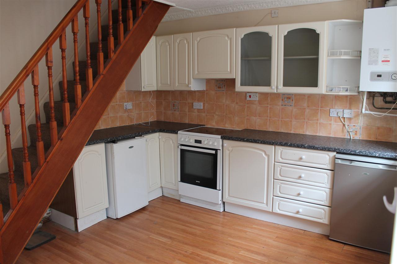 2 bed terraced to rent in Chorley Road, Adlington 5