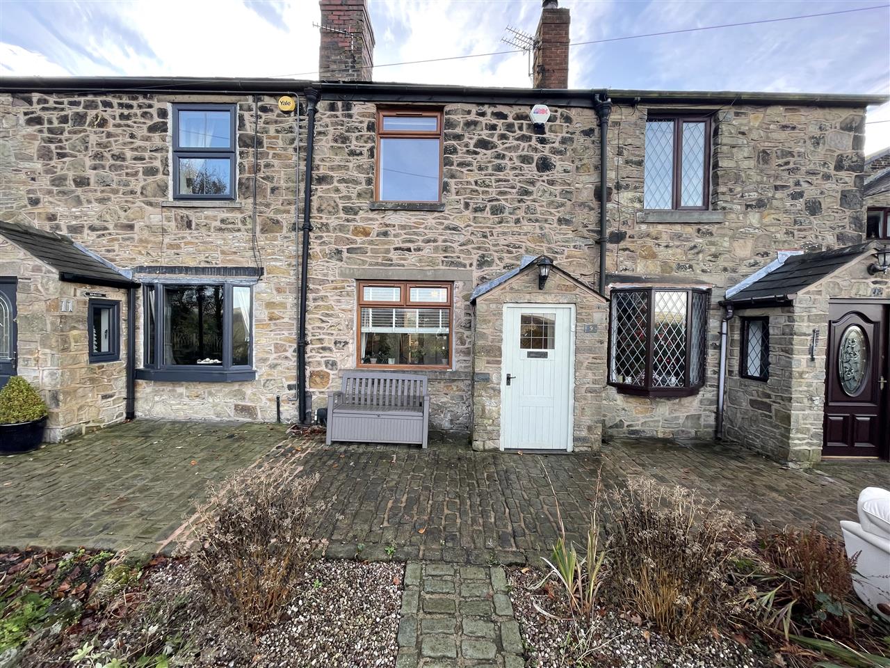 2 bed cottage for sale in Nickleton Brow, Off Long Lane, Heath Charnock 2
