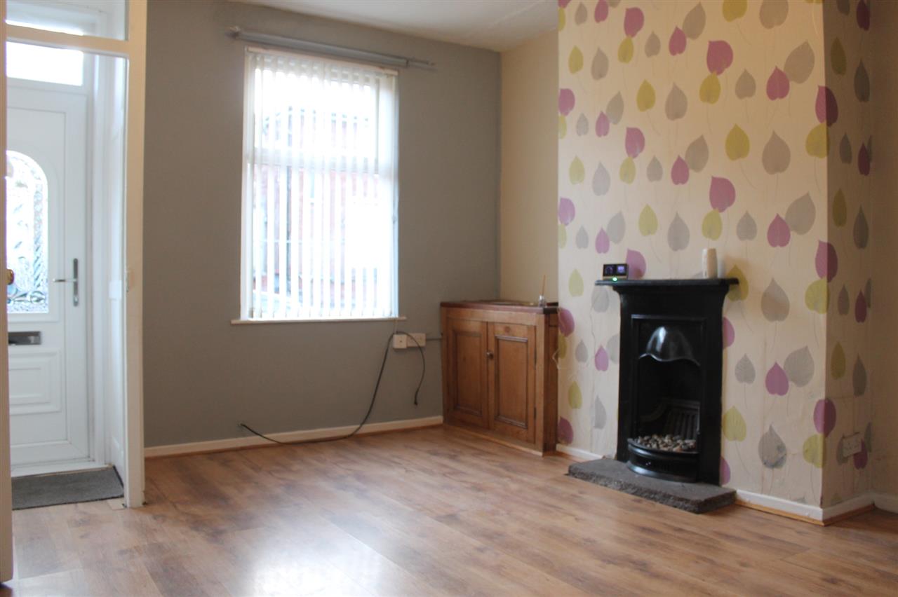 1 bed terraced to rent in Mcdonna St, Bolton 2