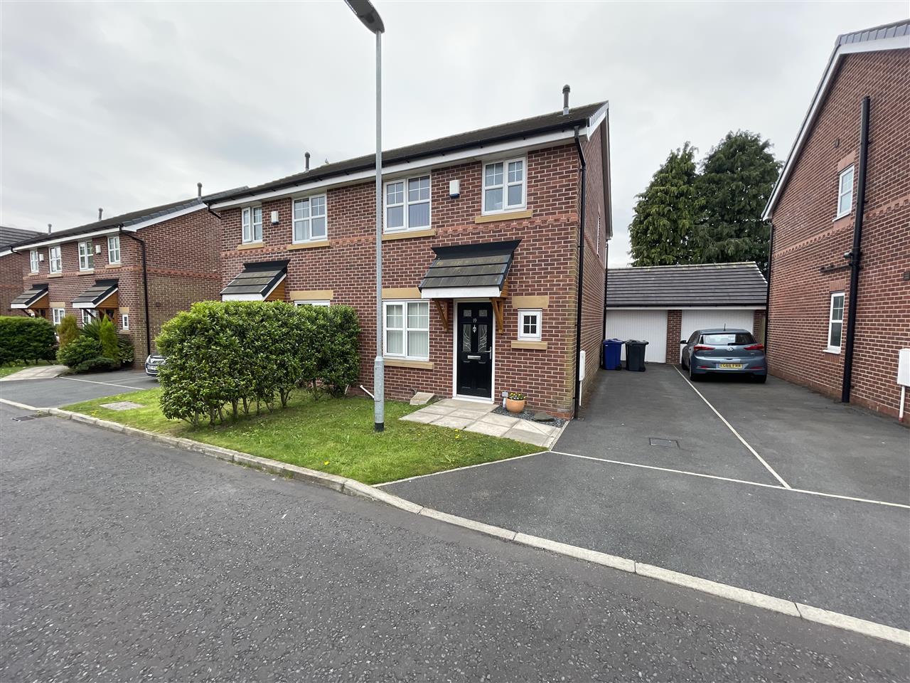 3 bed semi-detached for sale in Dukes Park Drive, Chorley - Property Image 1