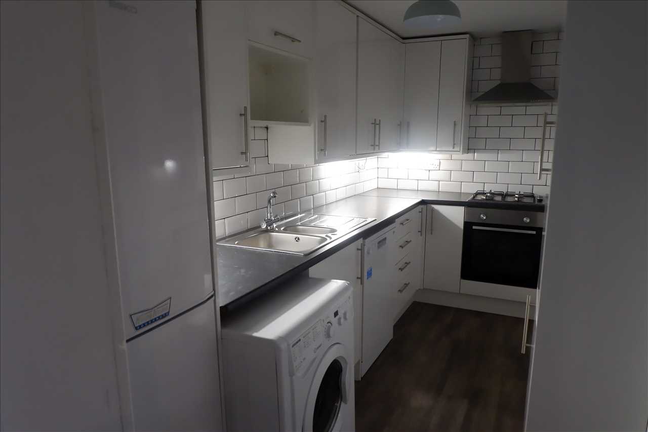 3 bed terraced to rent in Clifton St, Wigan 6