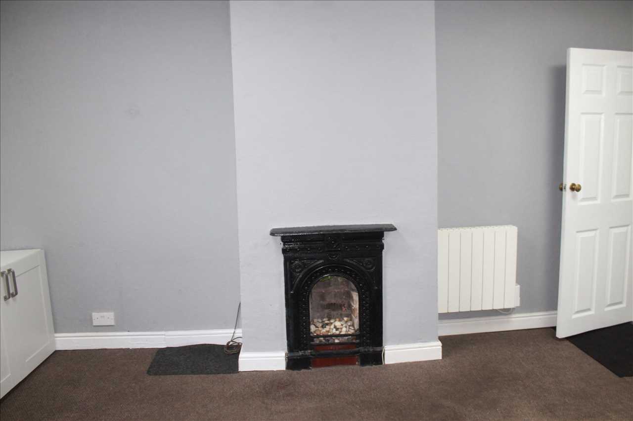 Studio to rent in Tonge Old Road, Bolton 3