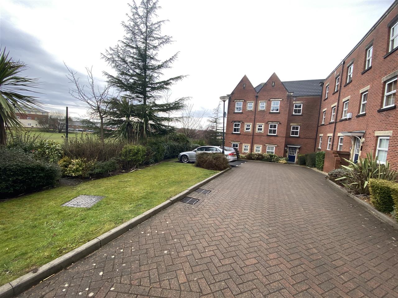 2 bed apartment to rent in Alma Wood Close, Gillibrand, Chorley 1