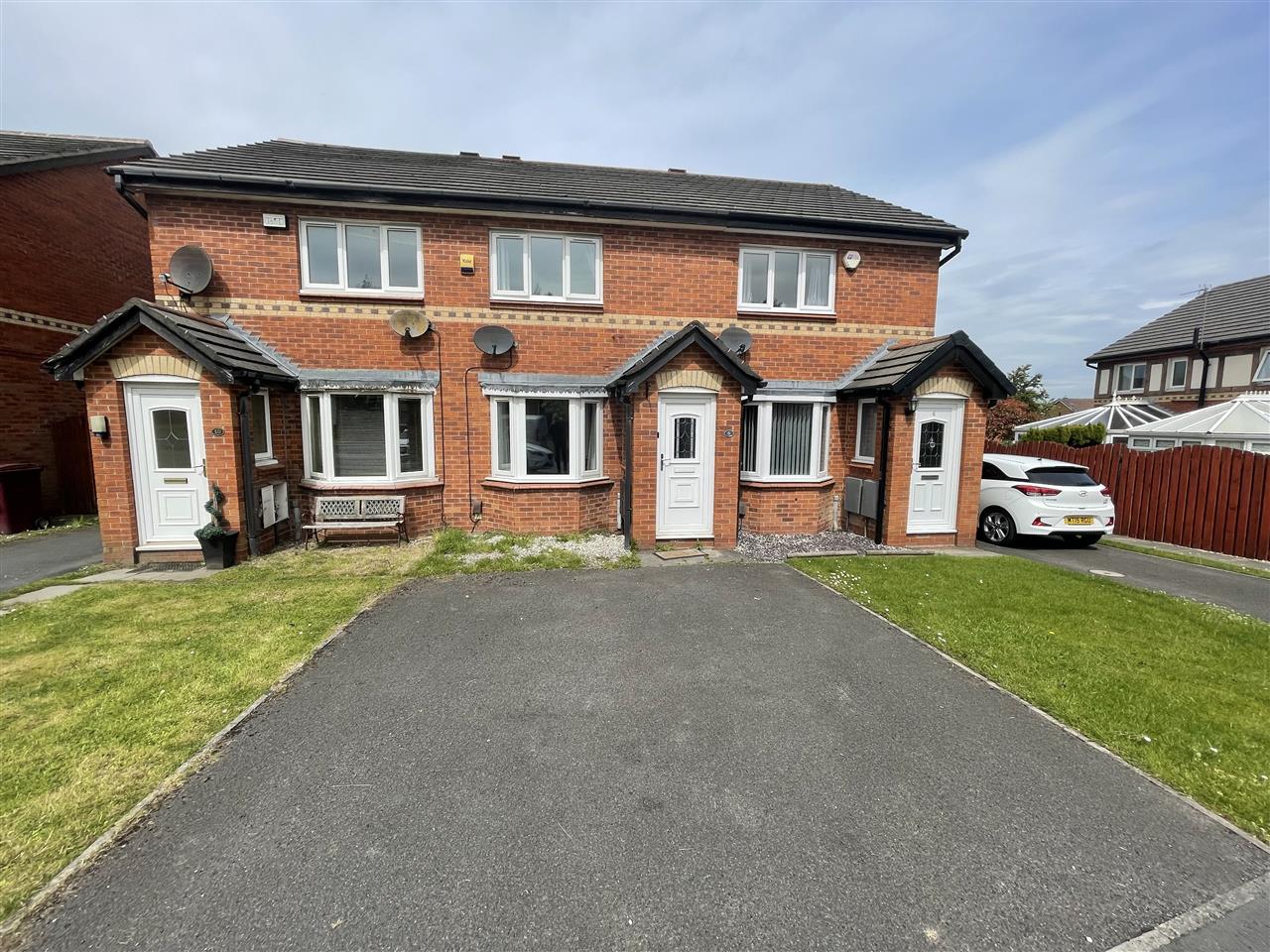 2 bed terraced for sale in Stonehaven, Bolton 2