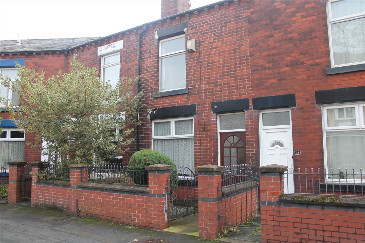 Terraced to rent in Lincoln Rd, Bolton, Bolton - Property Image 1