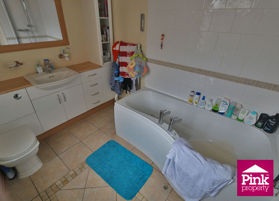 3 bed house for sale in Kikrlands Road, Hull 9