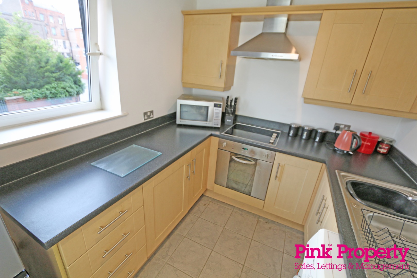 2 bed flat for sale in High Street 10